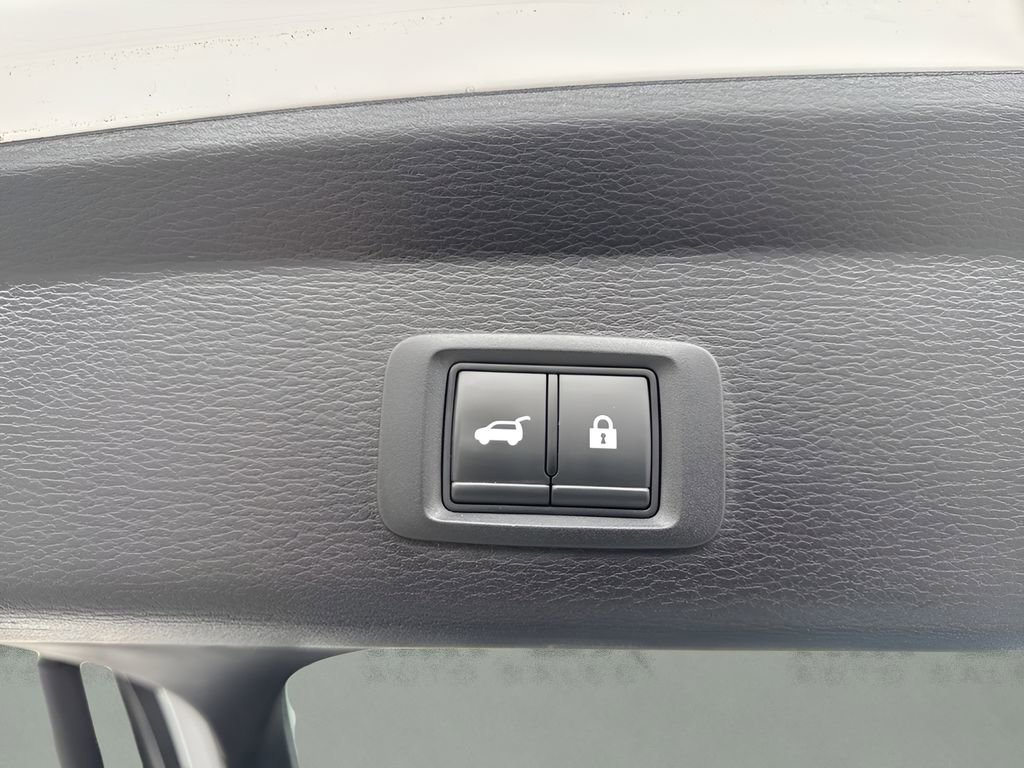 Used 2023 Mitsubishi Outlander SE image 31