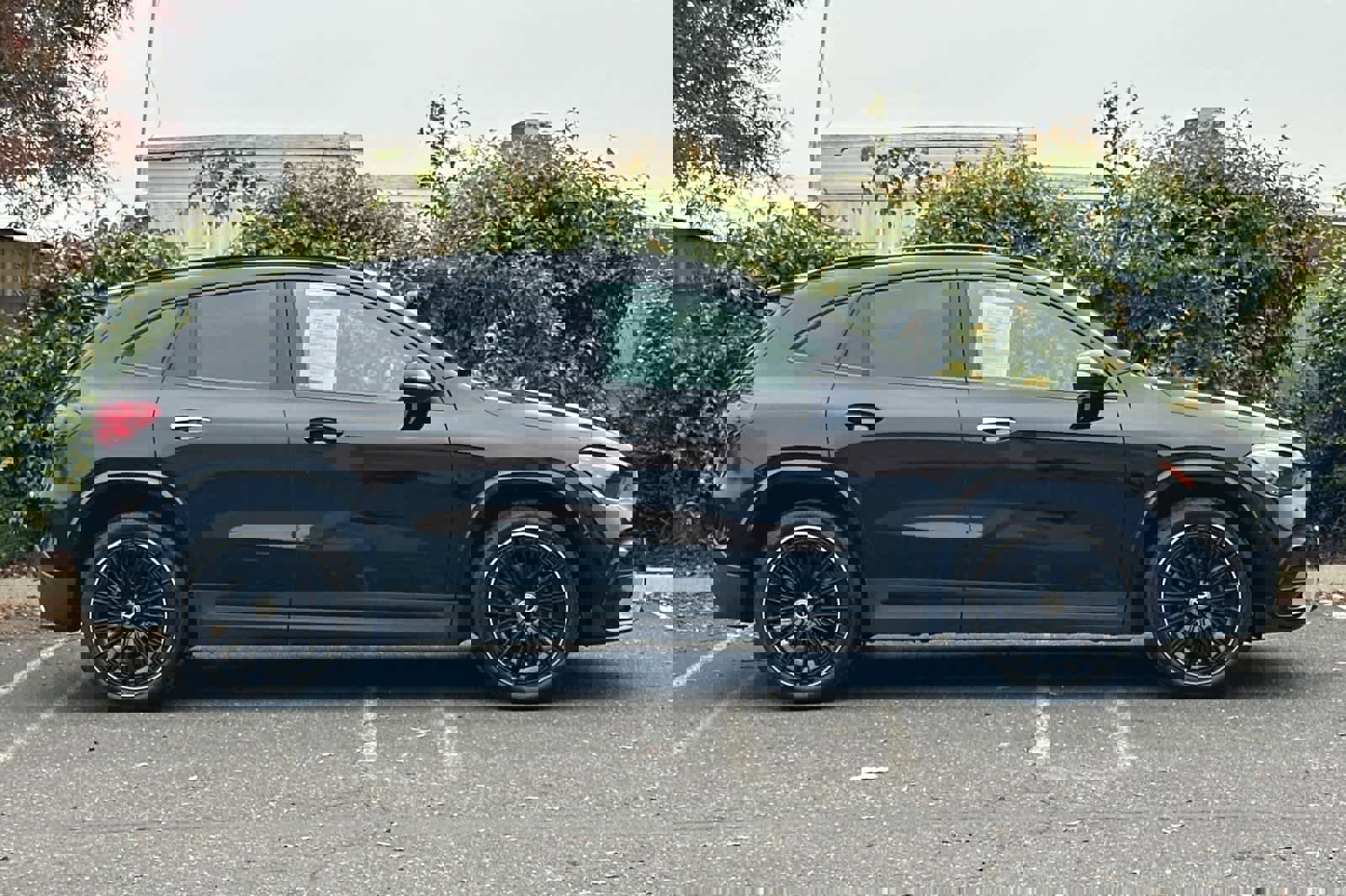 Certified 2025 Mercedes-Benz GLA 250 image 2