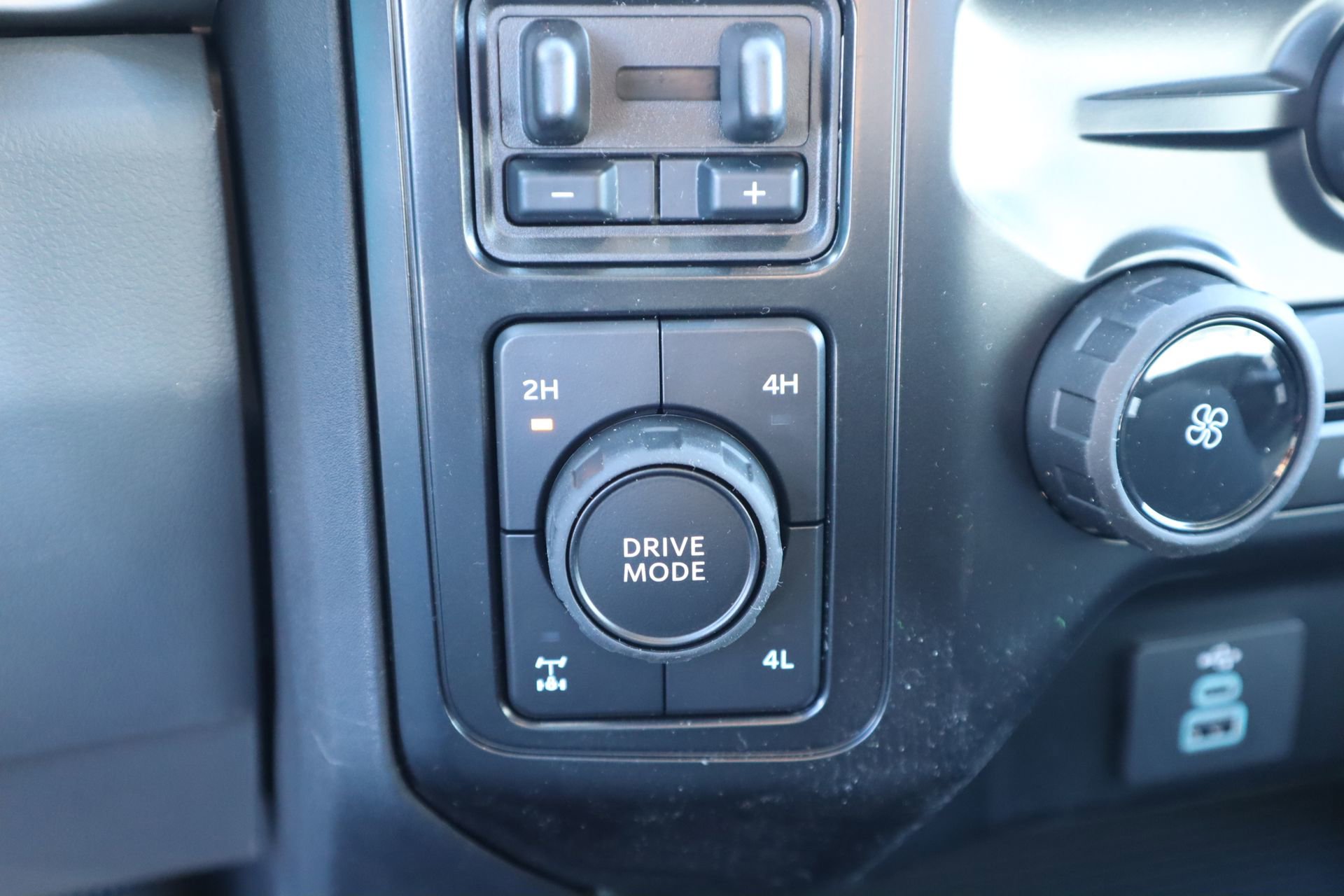 New 2026 Ford F250 XL w/ STX Appearance Package image 7