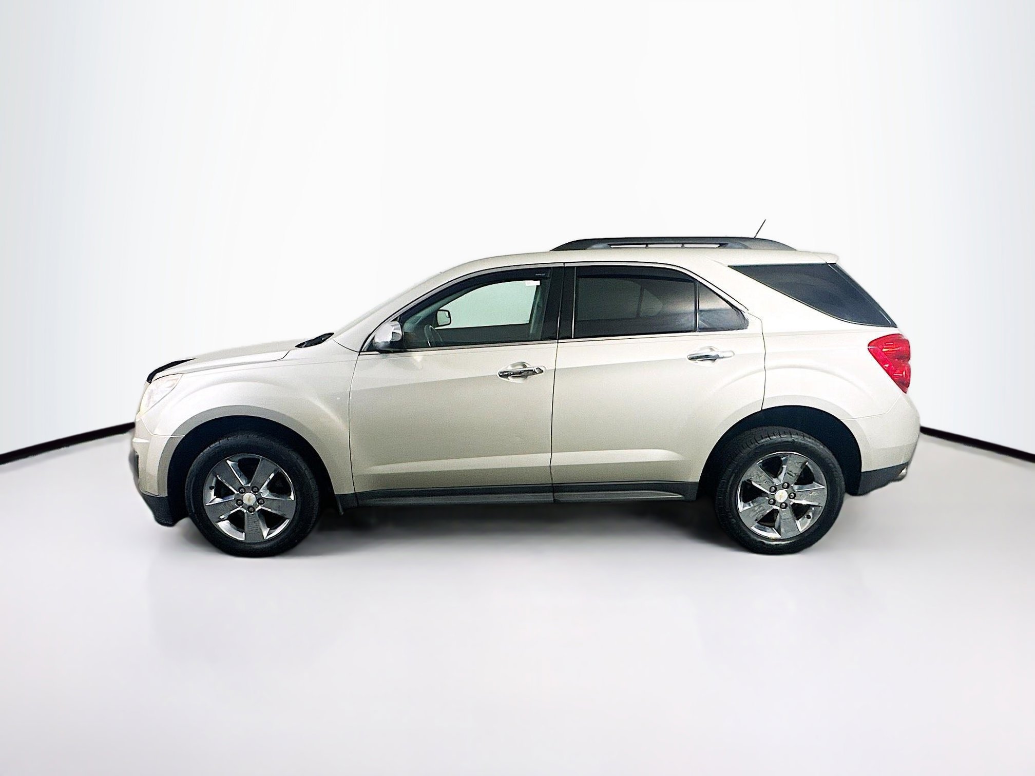 Used 2013 Chevrolet Equinox LT w/ Chrome Package image 4