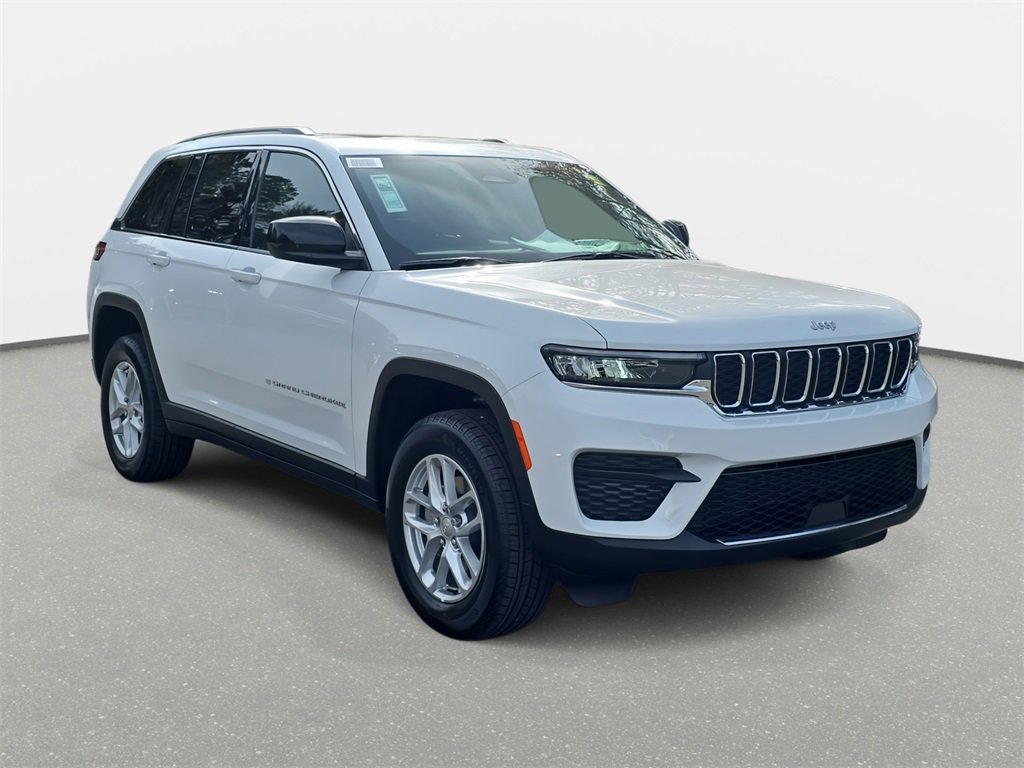 New 2025 Jeep Grand Cherokee Laredo X image 3