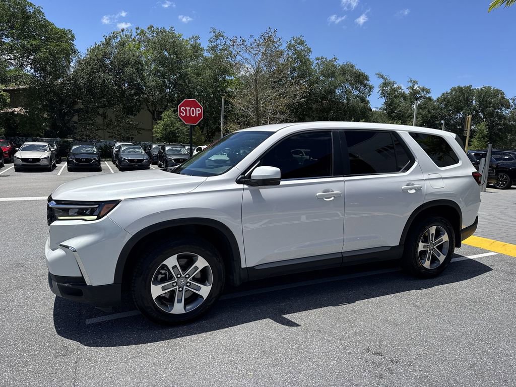 Used 2024 Honda Pilot EX-L image 10