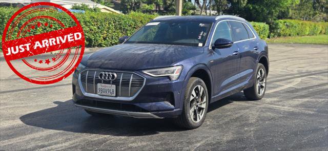 Used 2022 Audi e-tron Premium Plus w/ Premium Plus Package image 1