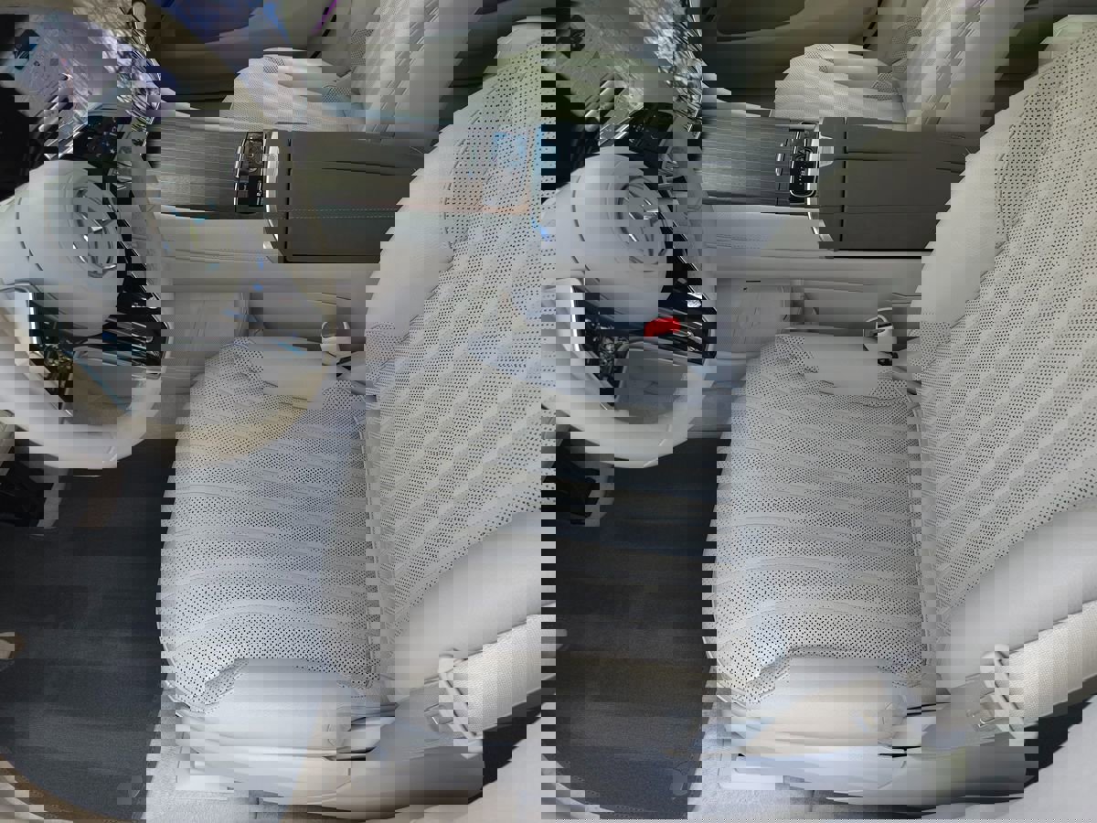 Used 2023 Mercedes-Benz EQS 580 4MATIC Sedan image 12