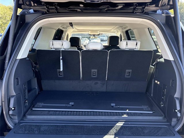 New 2025 Lincoln Navigator Reserve image 12