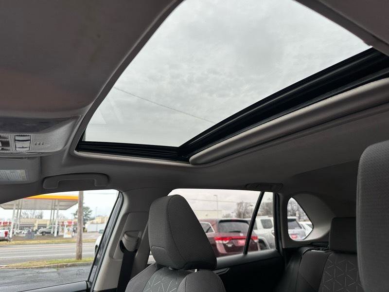 Used 2020 Toyota RAV4 XLE w/ Convenience Package image 25