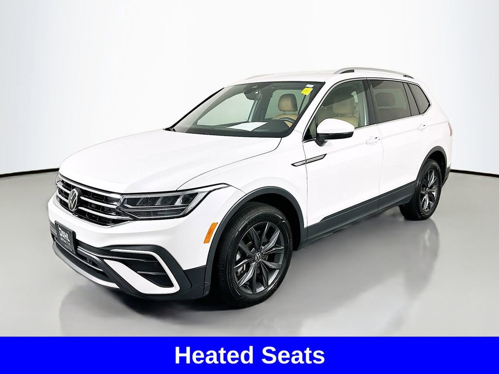Used 2023 Volkswagen Tiguan SE image 3