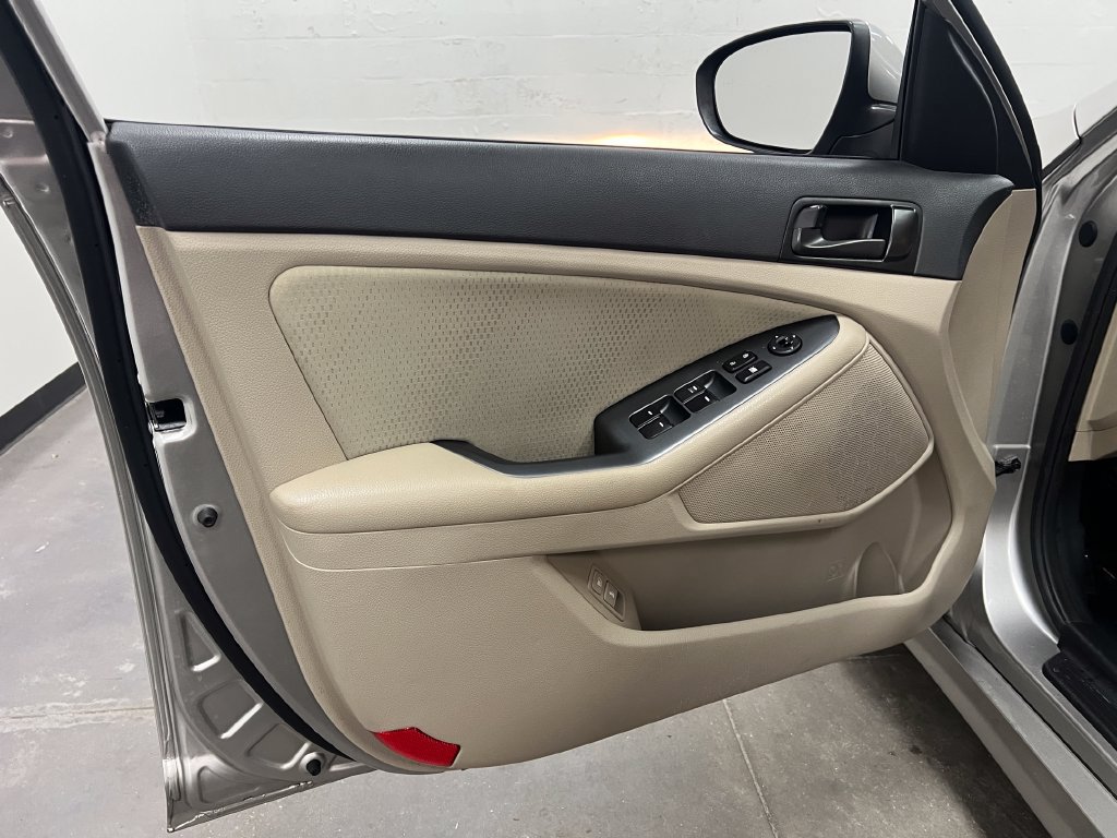 Used 2014 Kia Optima LX FWD image 11