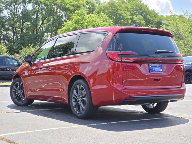 New 2026 Chrysler Pacifica Select image 22
