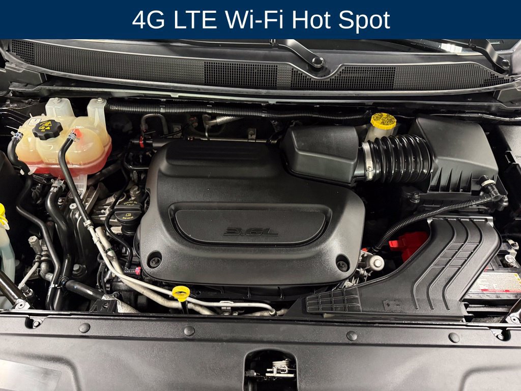Used 2022 Chrysler Pacifica Touring-L w/ Uconnect Theater Family Group FWD image 43