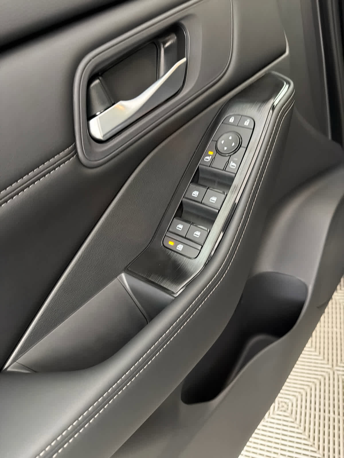 New 2026 Nissan Rogue SV image 24