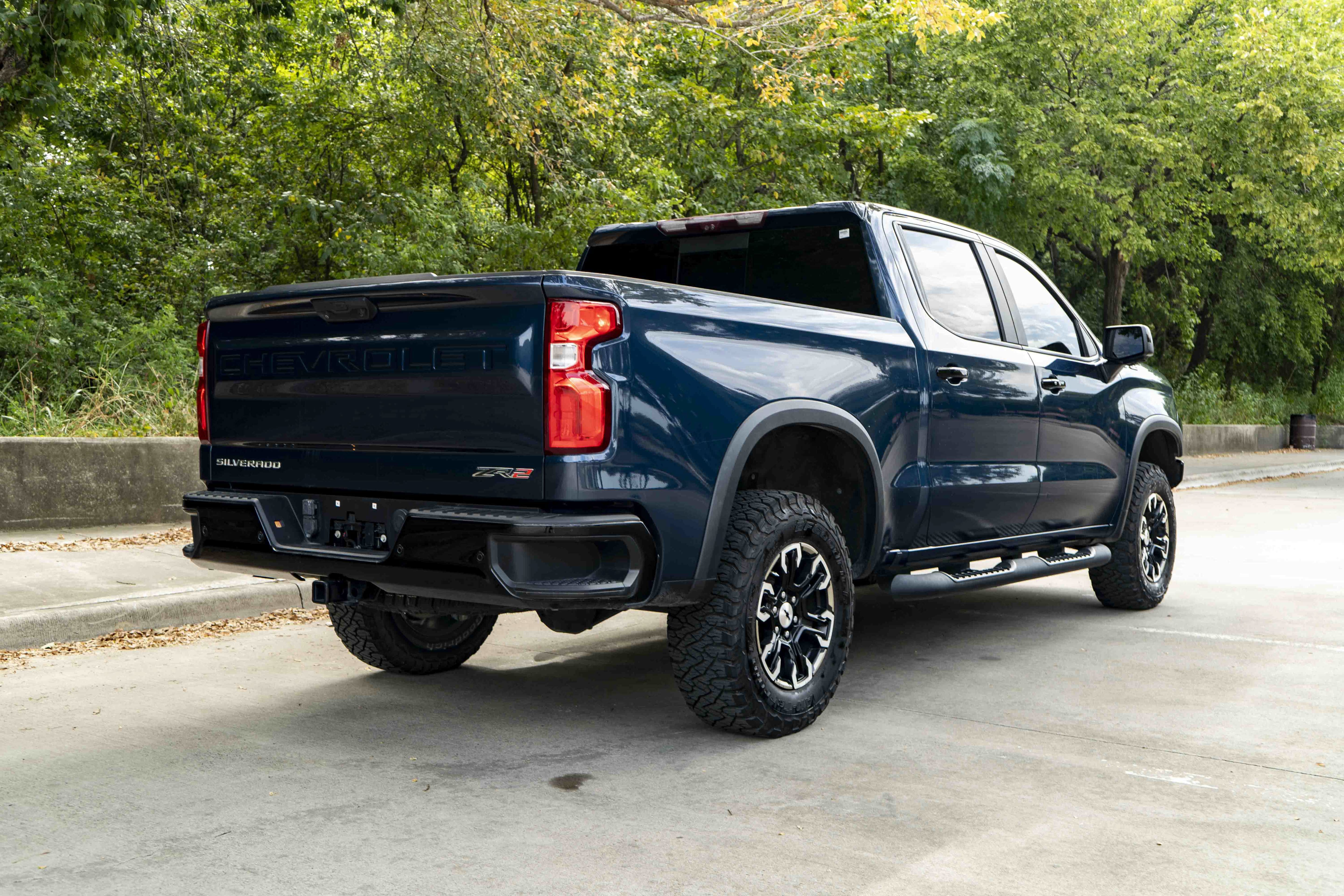 Used 2022 Chevrolet Silverado 1500 ZR2 w/ Technology Package AWD/4WD image 9