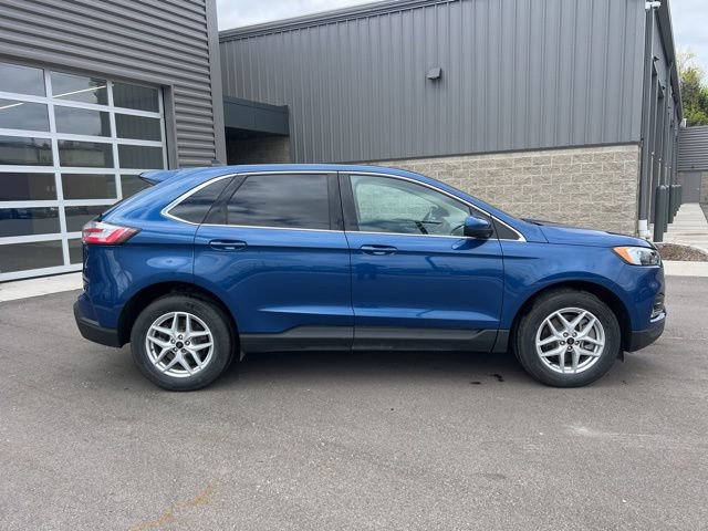 Certified 2023 Ford Edge SEL w/ Convenience Package AWD/4WD image 4