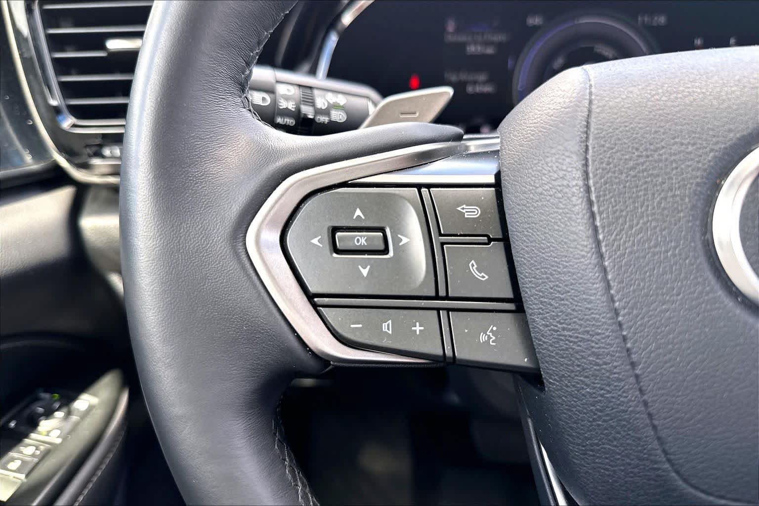 Used 2025 Lexus NX 350h AWD w/ Accessory Package (2T) image 23