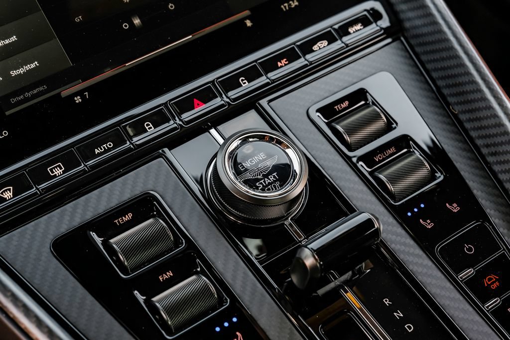 Used 2024 Aston Martin DB12 Coupe RWD image 16