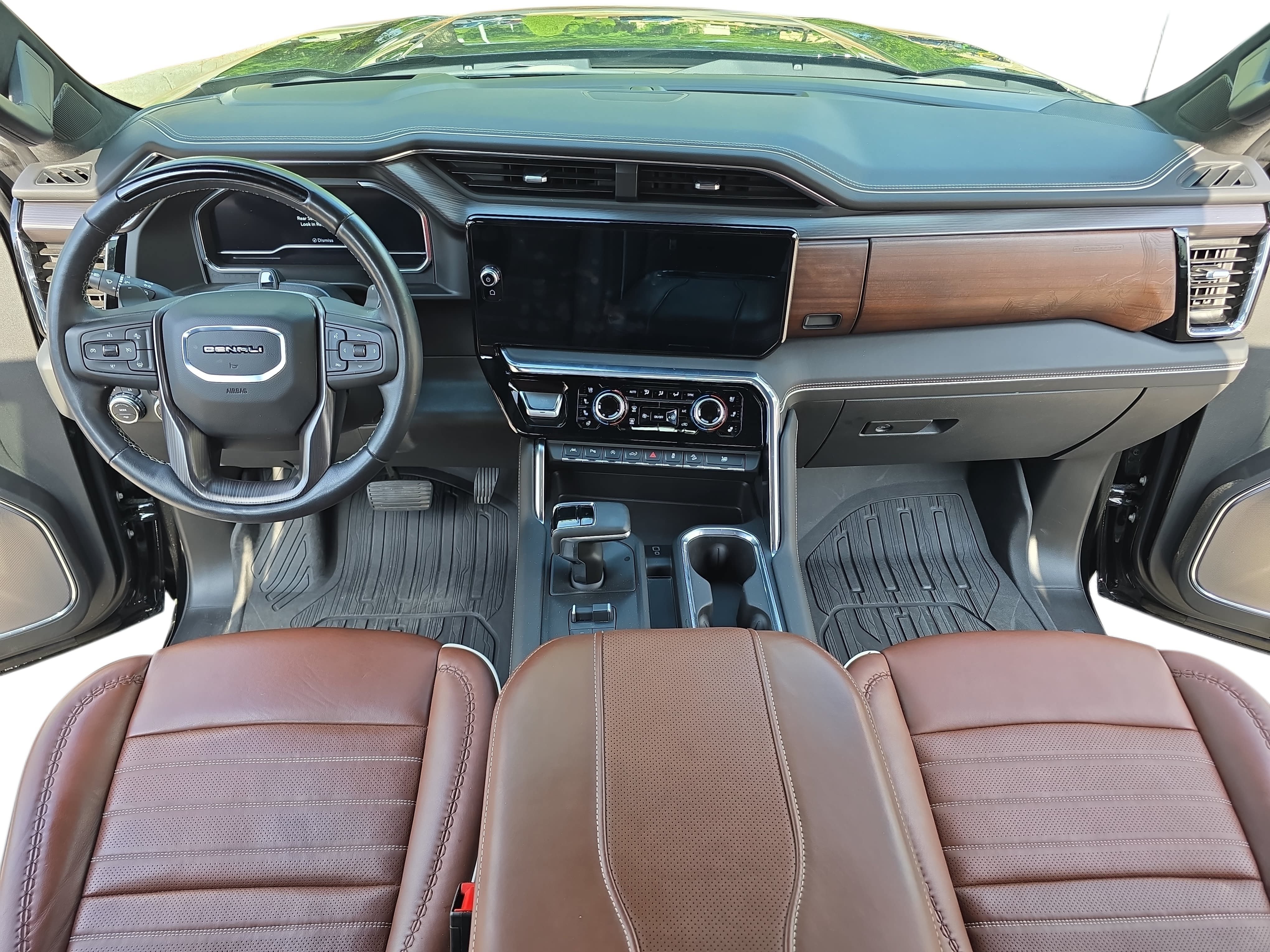 Used 2024 GMC Sierra 1500 Denali Ultimate AWD/4WD image 9