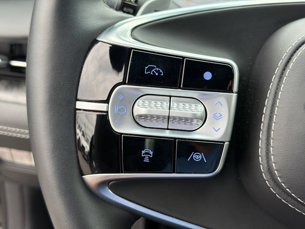Used 2023 Genesis G90 3.5T AWD/4WD image 25