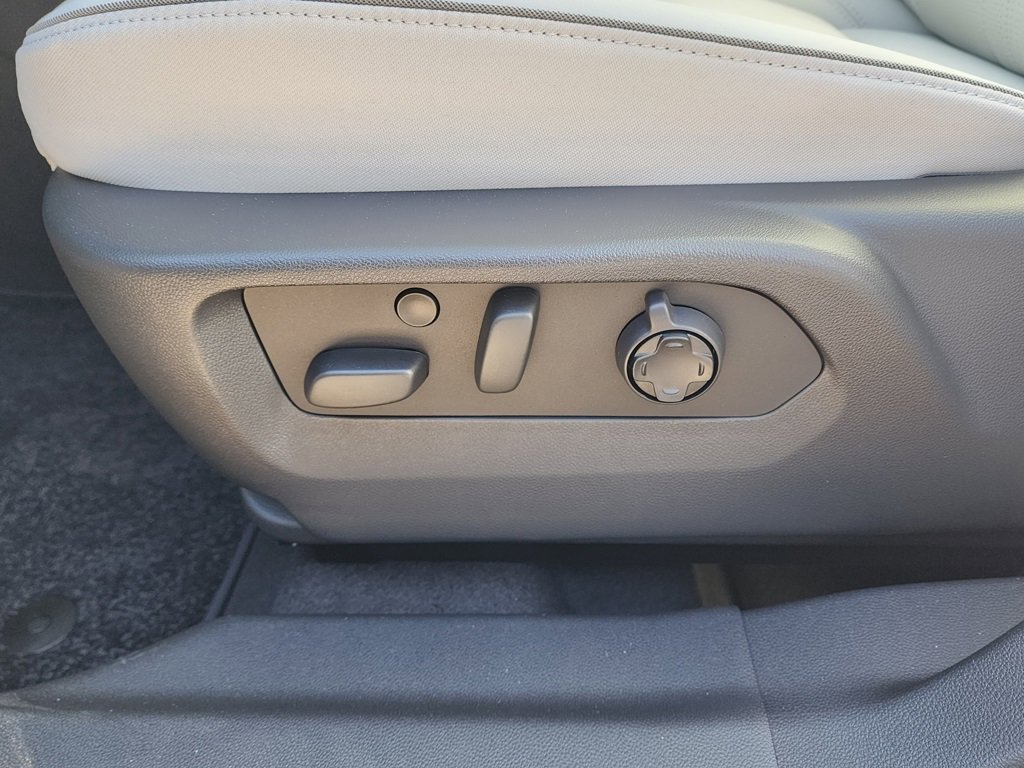 New 2026 Buick Envision Avenir image 18