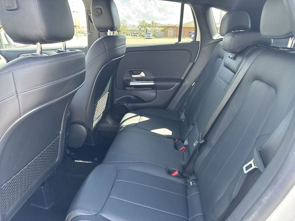 Used 2021 Mercedes-Benz GLA 250 w/ Premium Package image 29