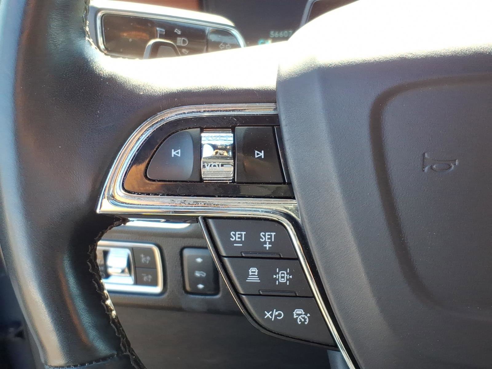 Used 2022 Lincoln Navigator Reserve AWD/4WD image 21