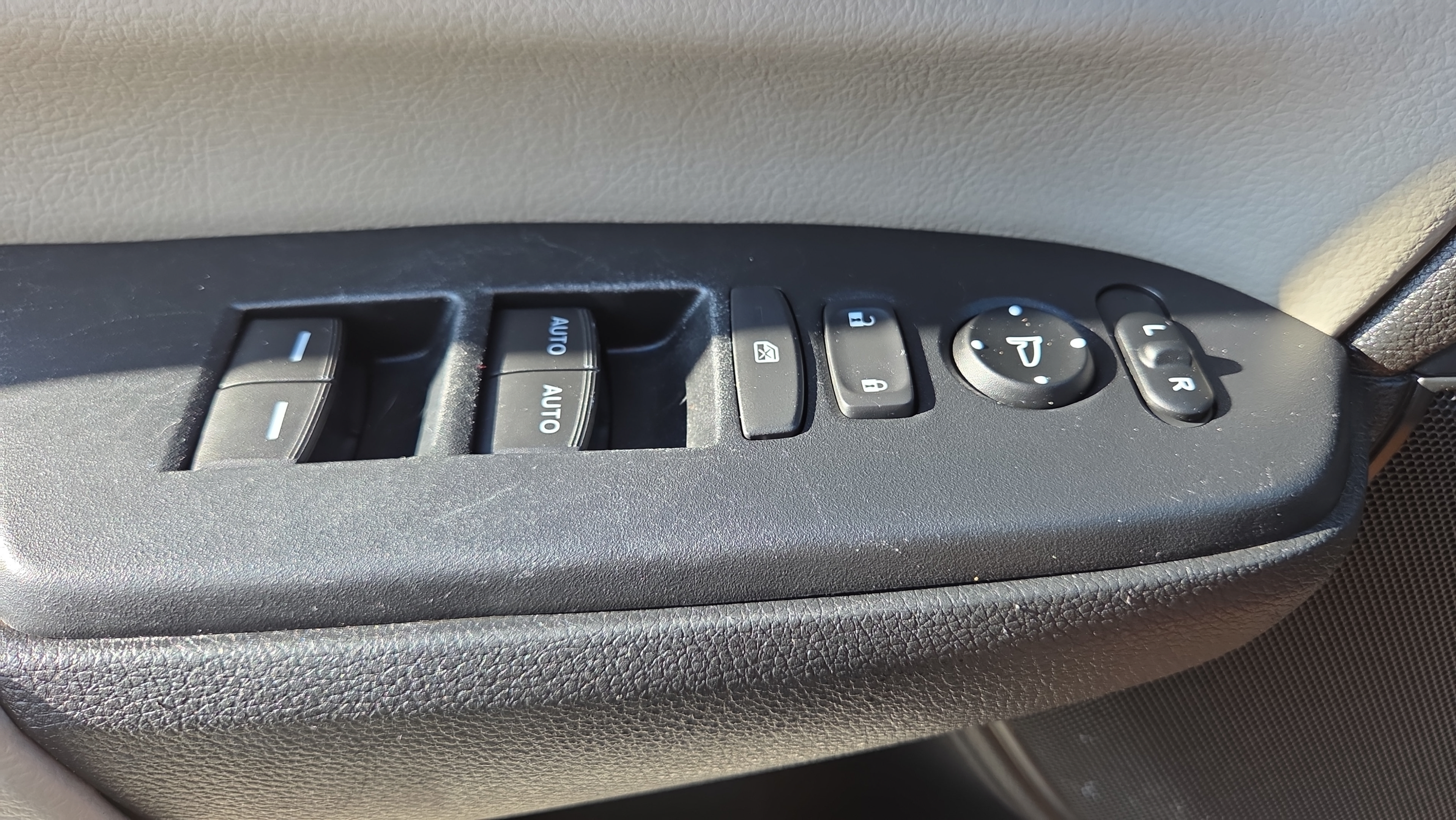 Used 2022 Honda CR-V EX image 36