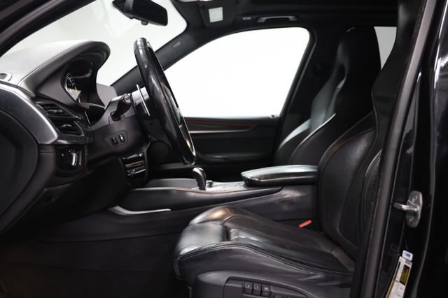 Used 2018 BMW X5 M AWD/4WD image 22