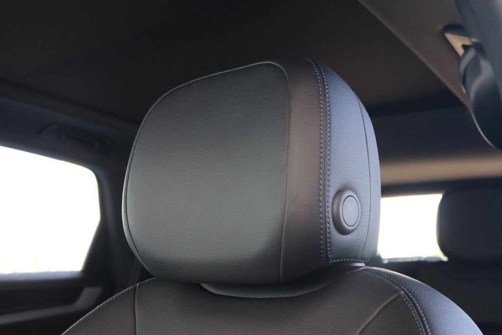 Used 2024 Porsche Cayenne image 17