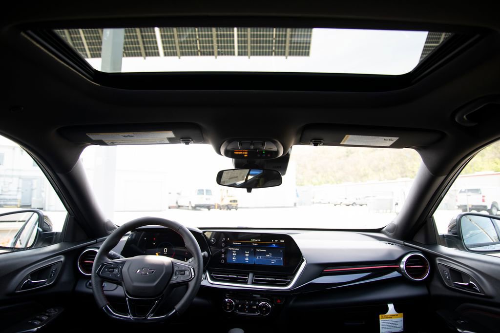 New 2026 Chevrolet Trax RS w/ Sunroof Package image 15