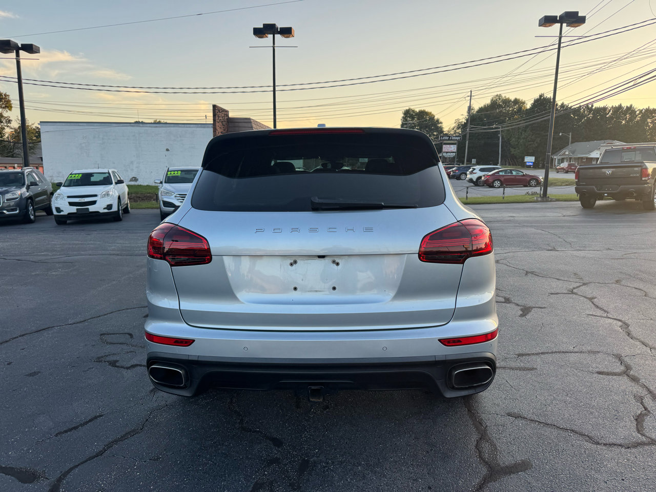 Used 2018 Porsche Cayenne image 9