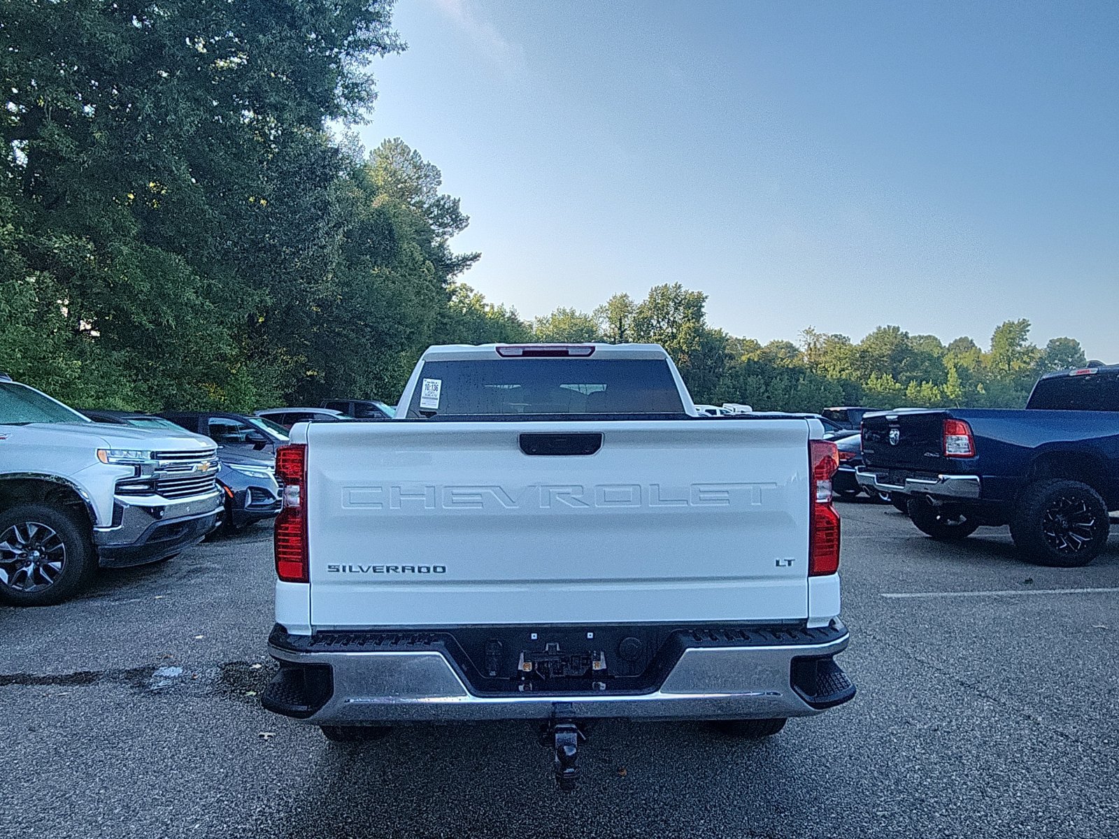 Used 2024 Chevrolet Silverado 1500 LT AWD/4WD image 4