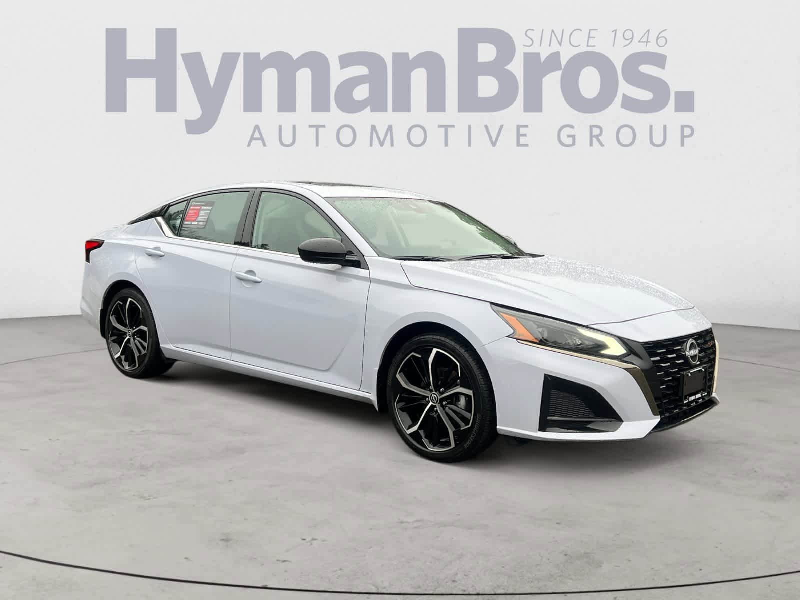 Certified 2025 Nissan Altima 2.5 SR w/ SR Premium Package FWD image 1