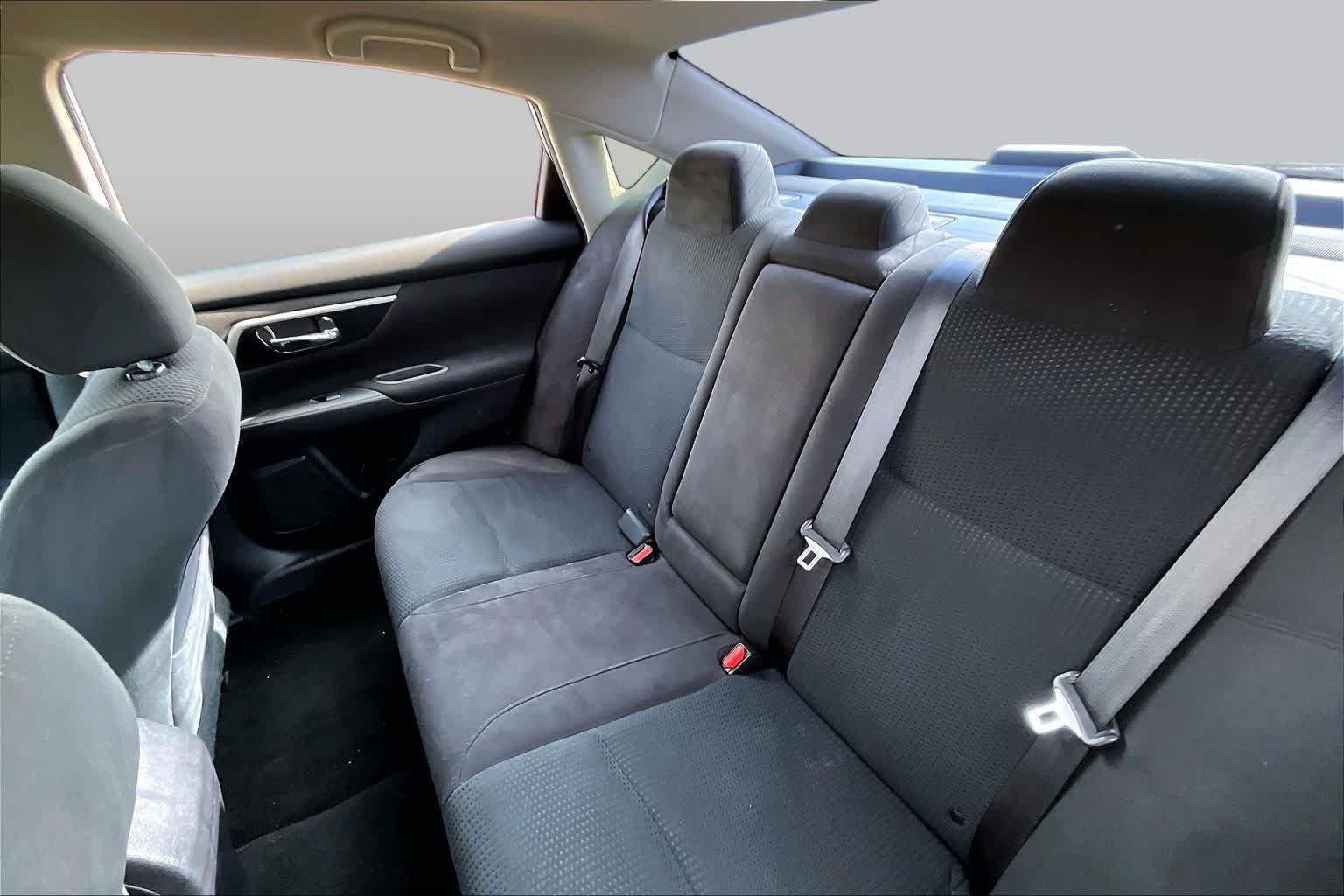 Used 2014 Nissan Altima 2.5 S FWD image 16