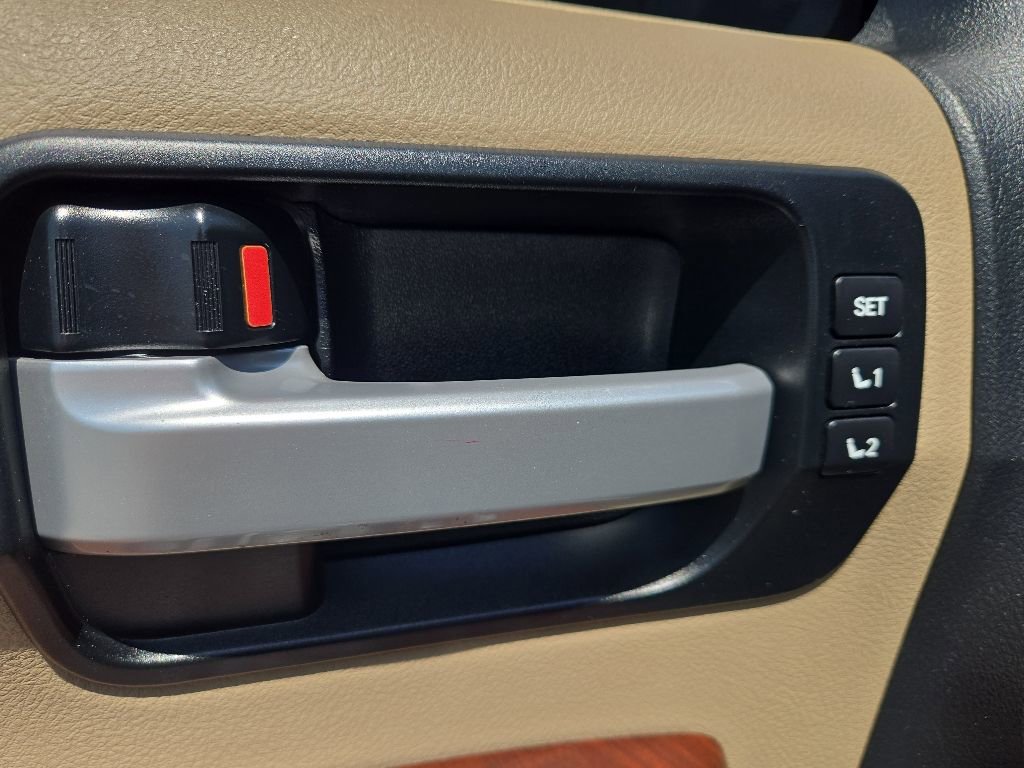 Used 2012 Toyota Sequoia Platinum AWD/4WD image 32