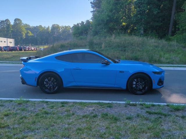 Used 2025 Ford Mustang GT RWD image 14