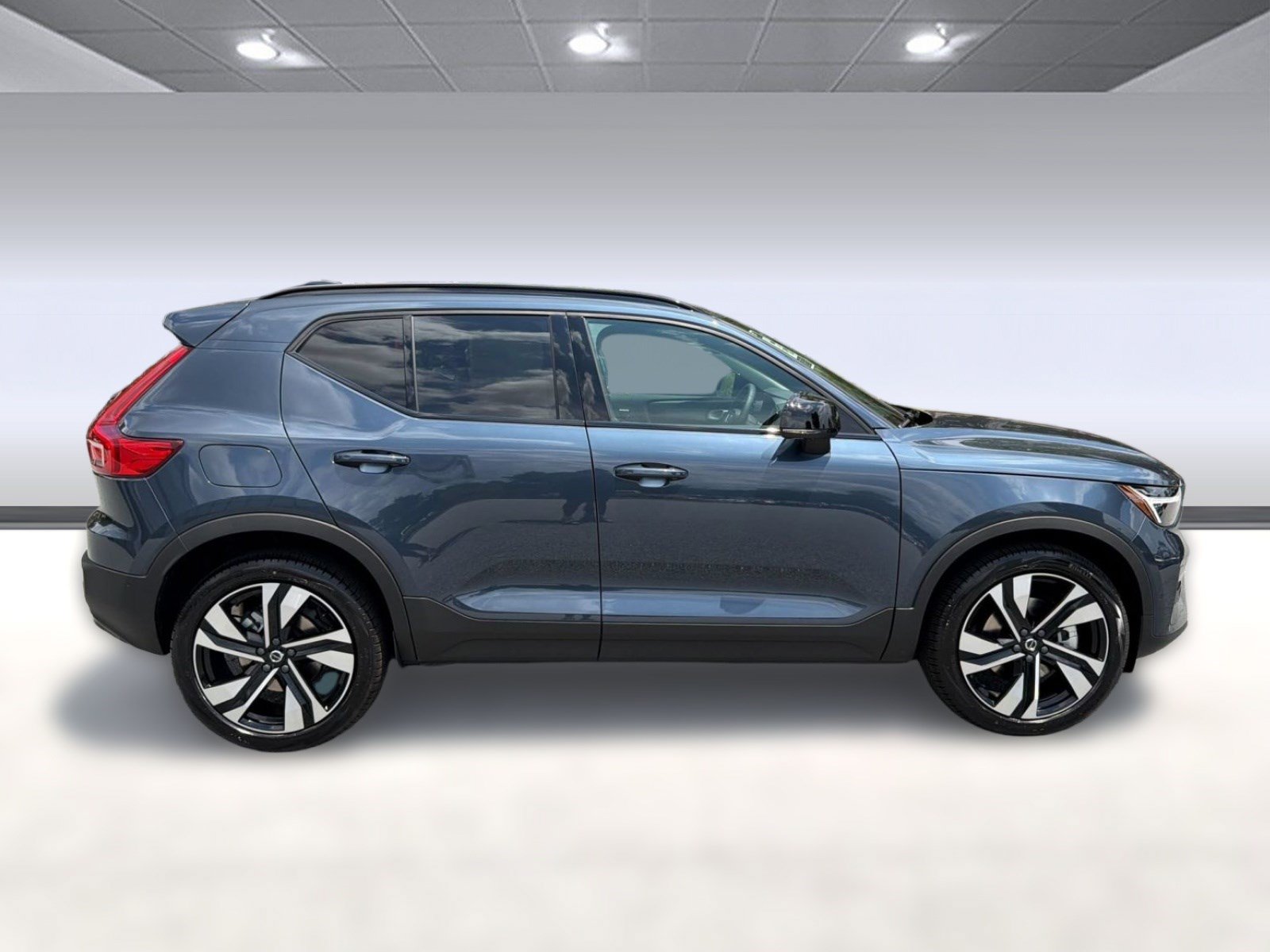 New 2026 Volvo XC40 B5 Ultra w/ Protection Package AWD/4WD image 8
