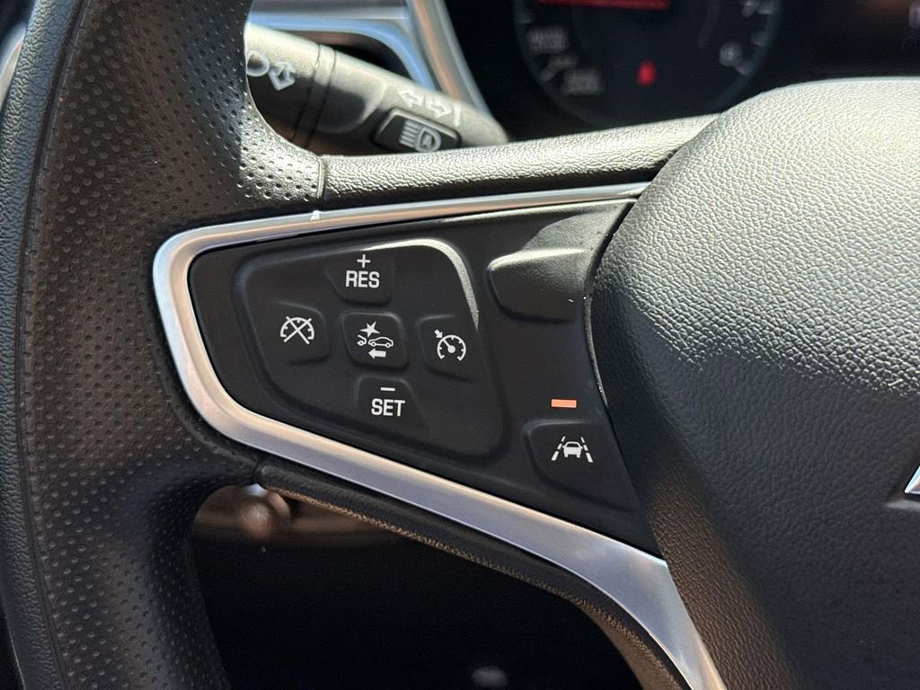 Used 2022 Chevrolet Equinox LS image 33