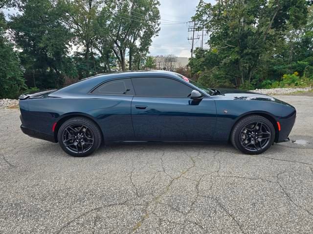 Used 2026 Dodge Charger Scat Pack AWD/4WD image 2