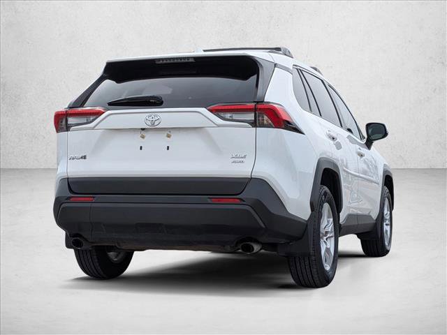 Used 2020 Toyota RAV4 XLE image 5