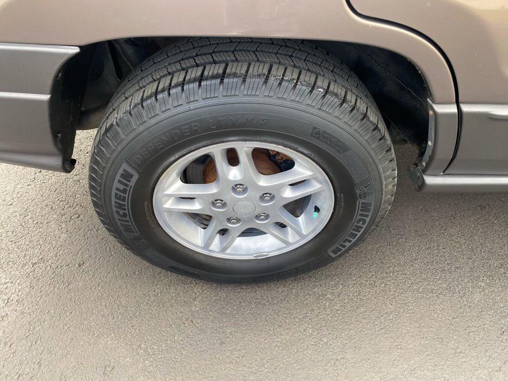 Used 2002 Jeep Grand Cherokee Laredo image 30