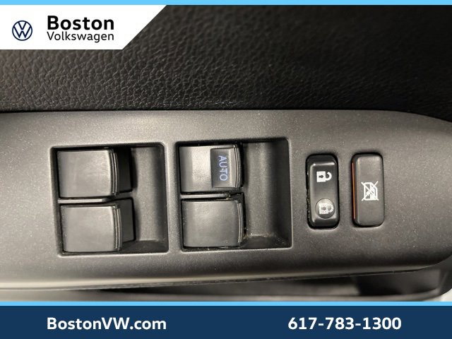 Used 2018 Toyota RAV4 LE image 26