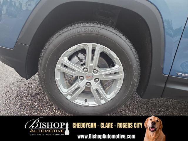 Used 2024 GMC Terrain SLE w/ Driver Convenience Package AWD/4WD image 29