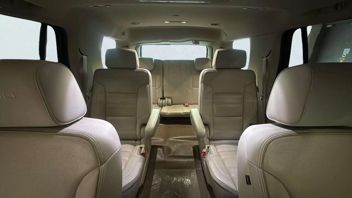 Used 2018 GMC Yukon Denali w/ Denali Ultimate Package AWD/4WD image 15