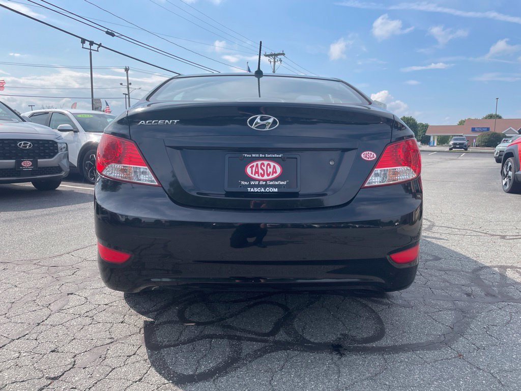 Used 2013 Hyundai Accent GLS FWD image 6