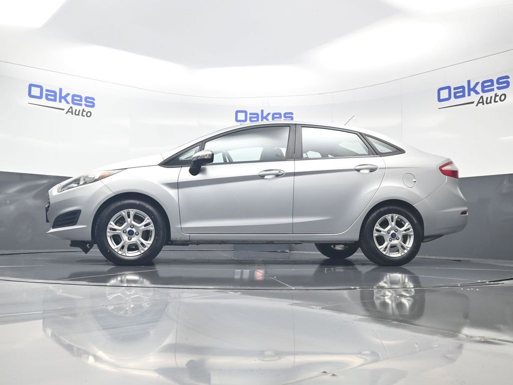 Used 2016 Ford Fiesta SE w/ Cold Weather Package FWD image 36