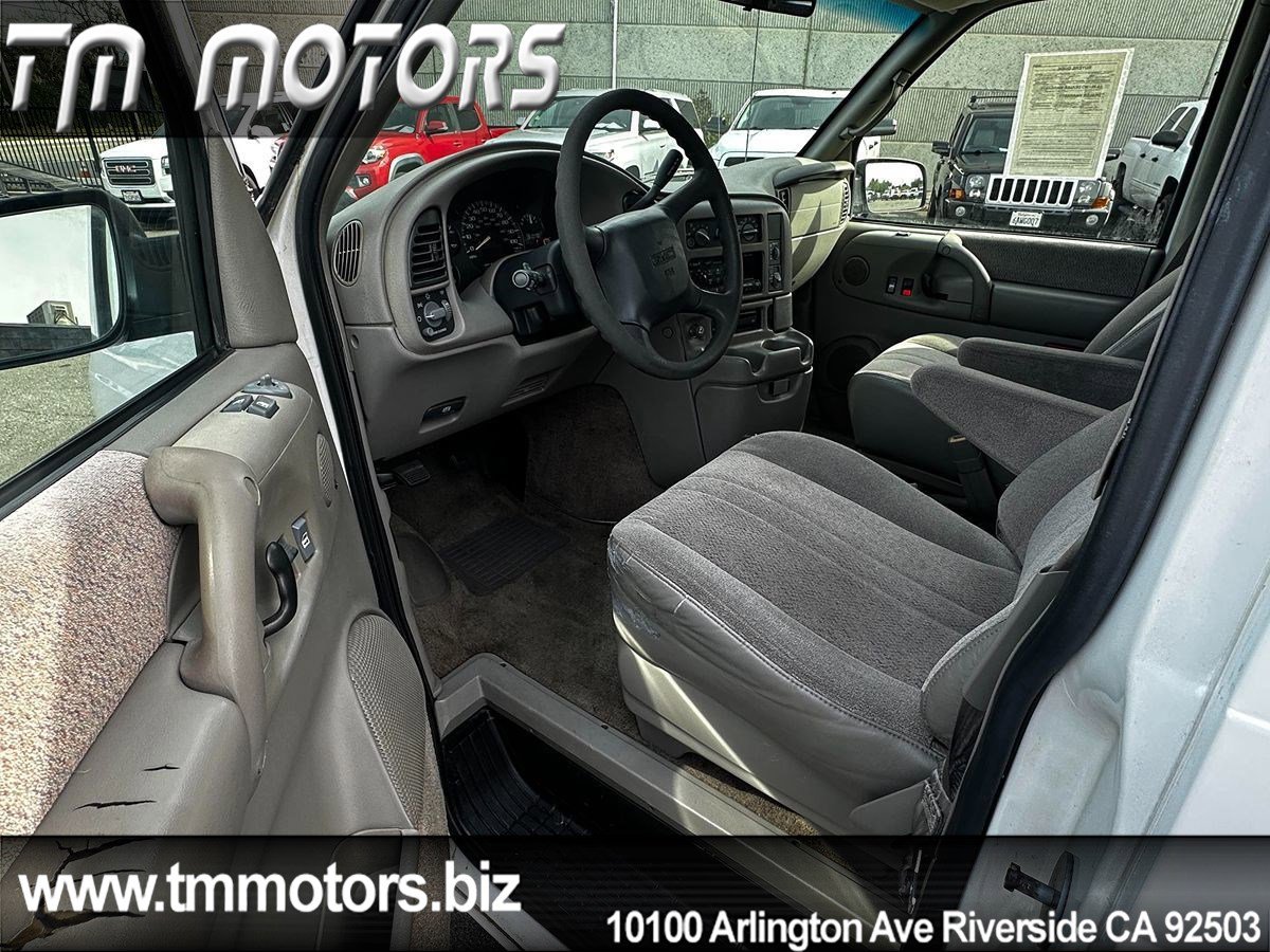 Used 2000 GMC Safari Ext w/ Sle Marketing Option Pkg 2 image 6