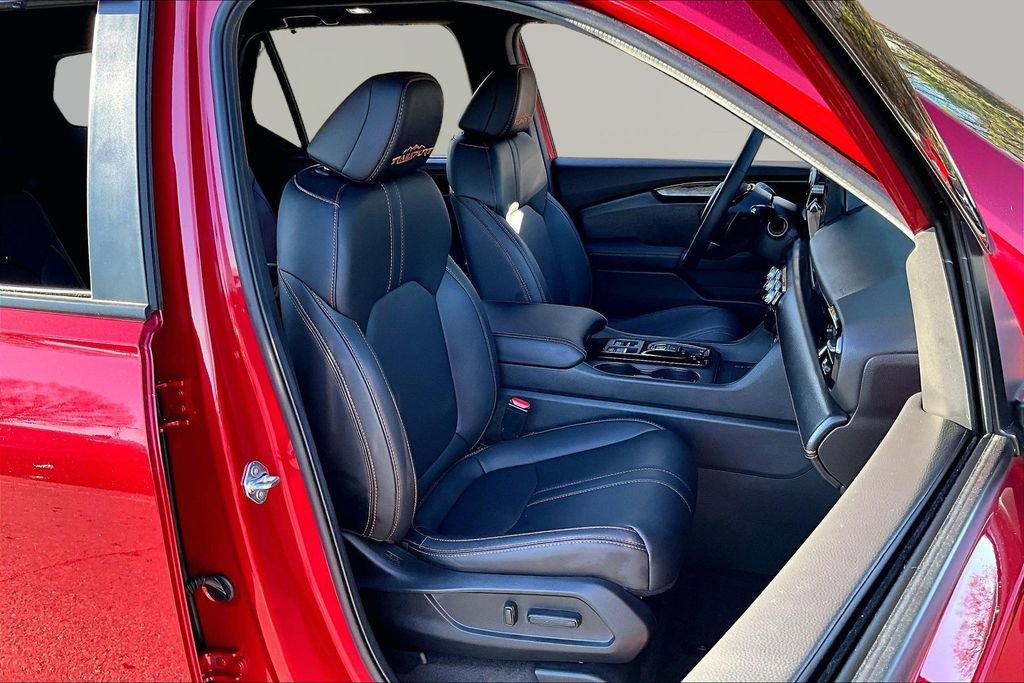 Used 2025 Honda Pilot TrailSport image 23