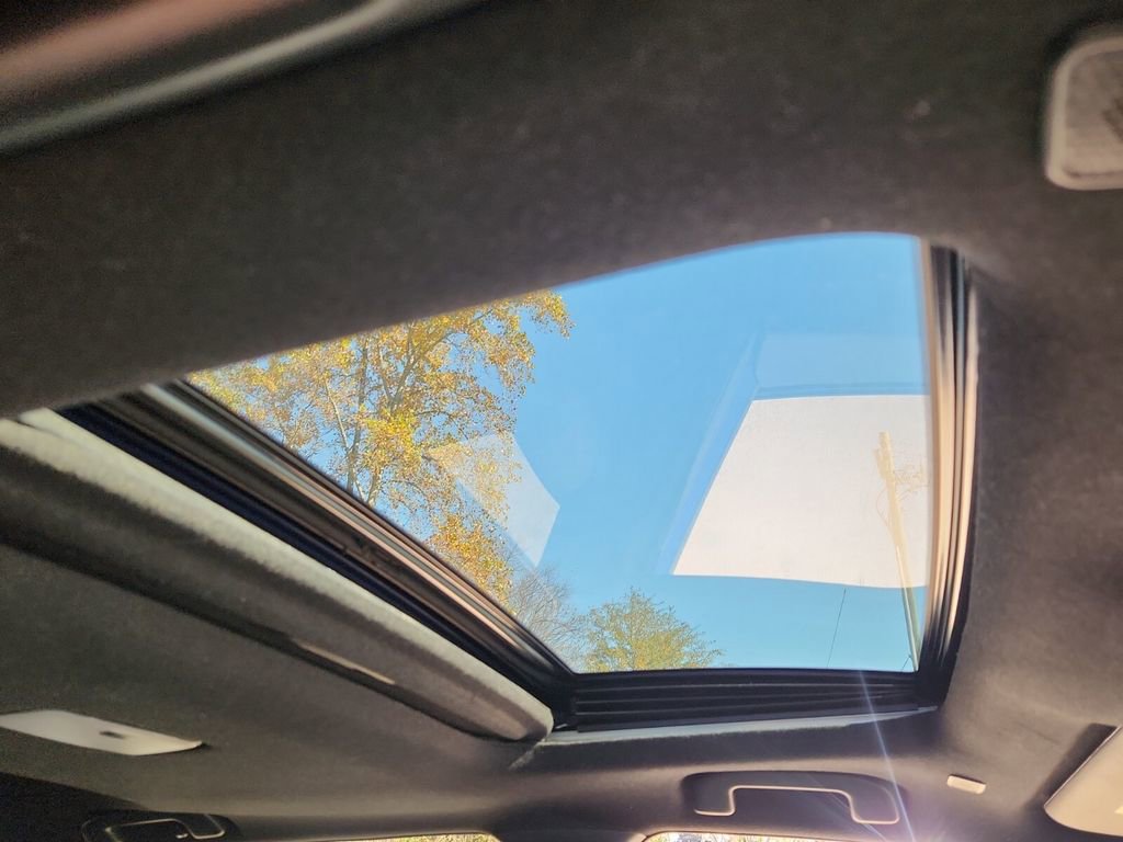 Used 2024 Toyota Corolla Cross SE image 20