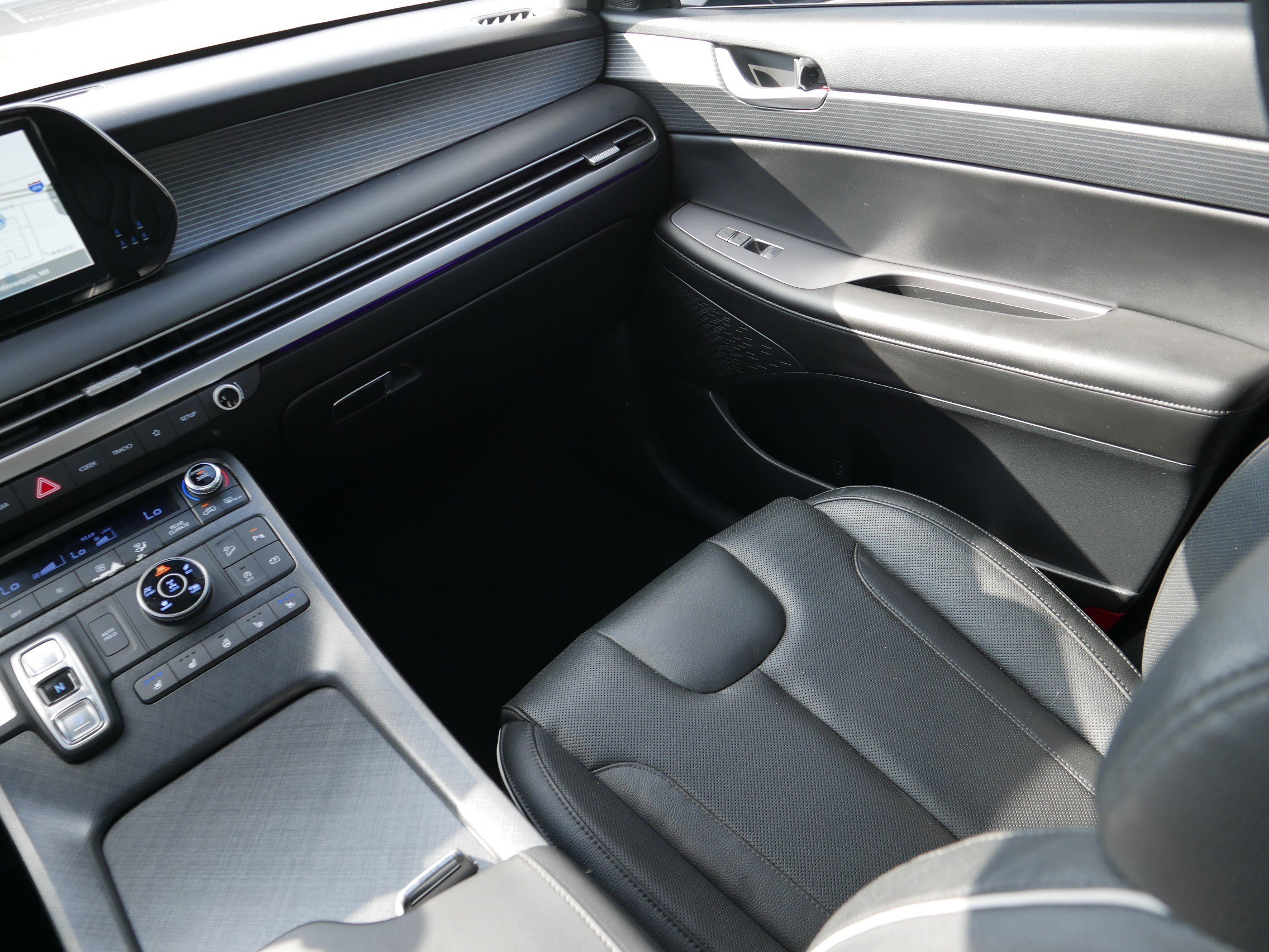 Used 2024 Hyundai Palisade Limited image 11