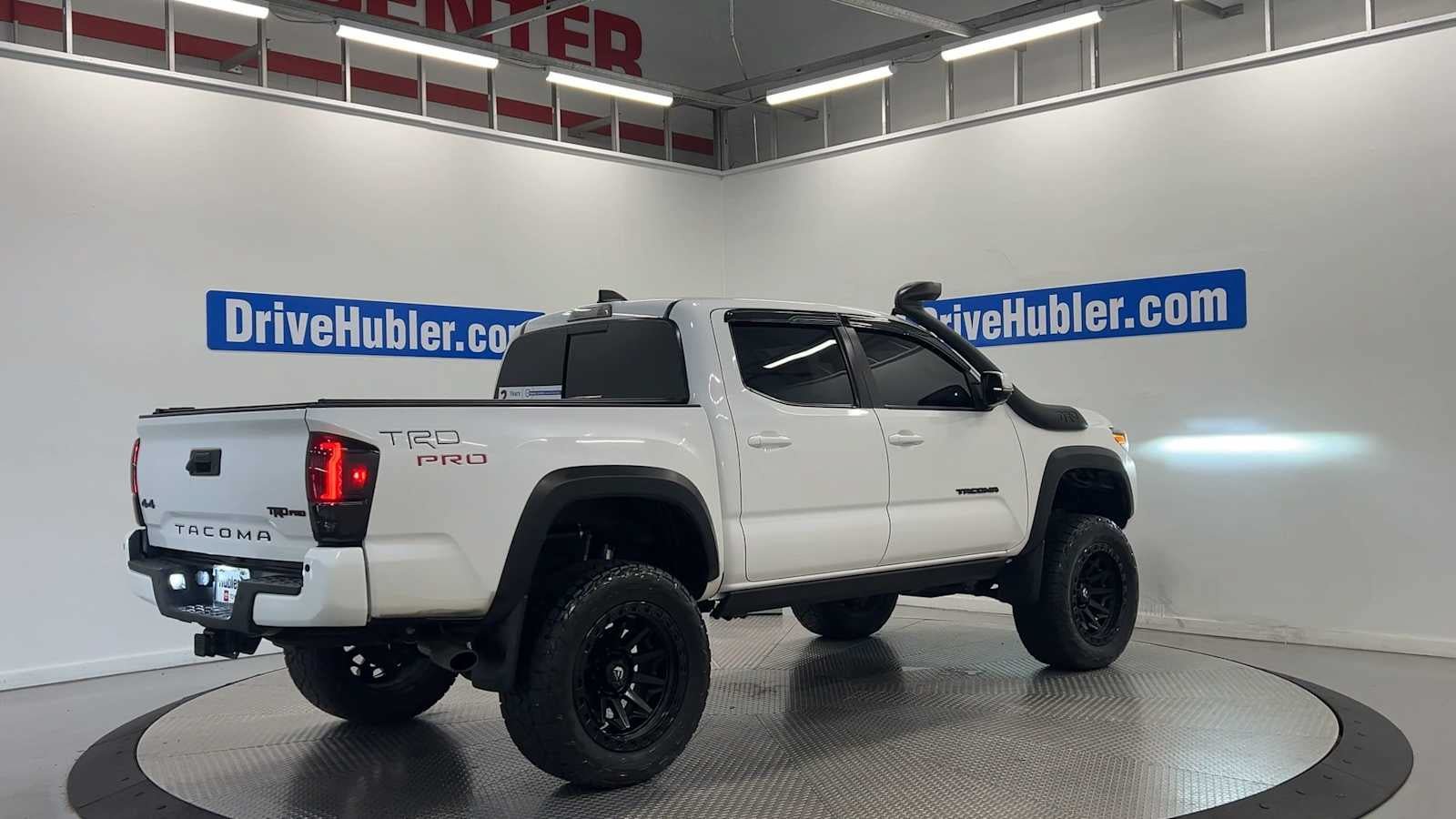 Used 2022 Toyota Tacoma TRD Pro AWD/4WD image 8