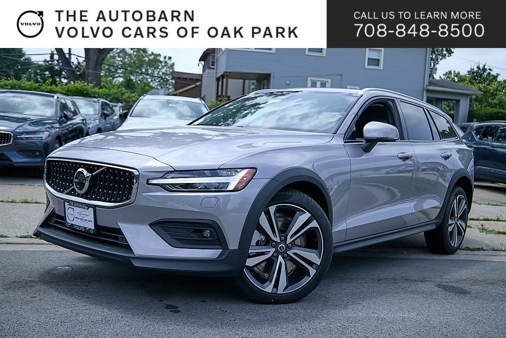 New 2026 Volvo V60 B5 Cross Country Plus w/ Climate Package